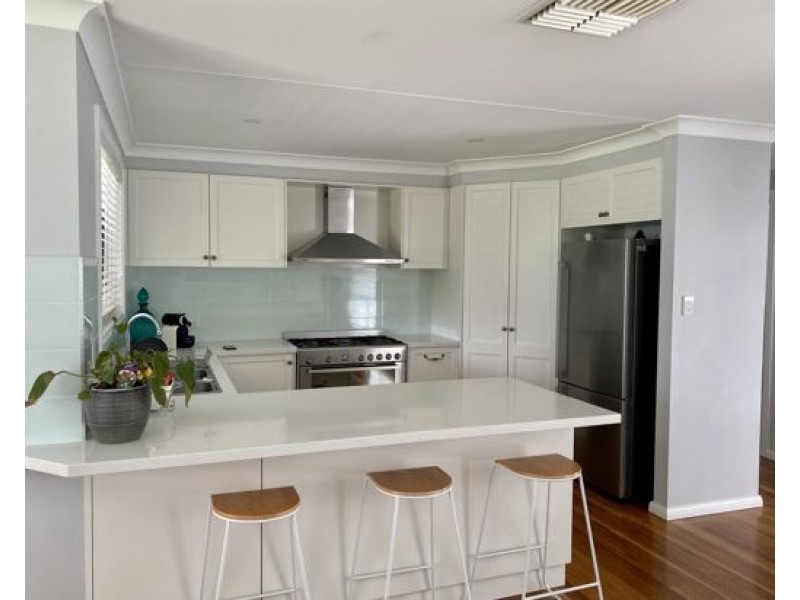 14 Illawarra Place, Tamworth NSW 2340