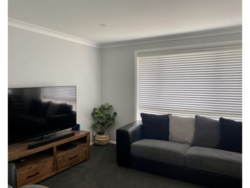 14 Illawarra Place, Tamworth NSW 2340