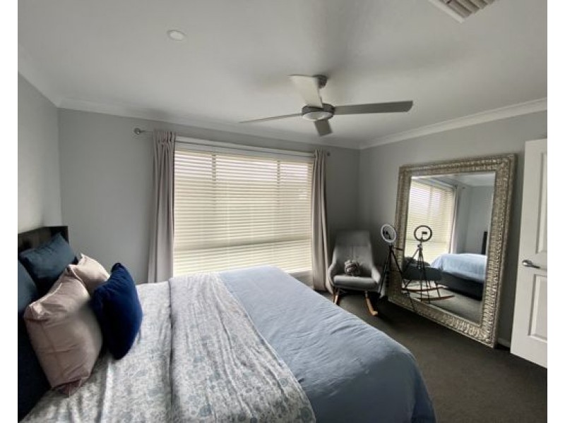 14 Illawarra Place, Tamworth NSW 2340