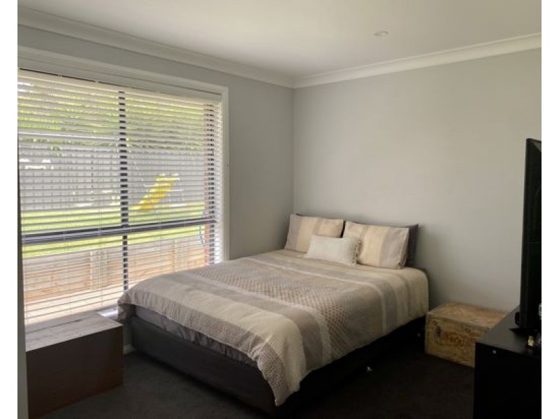 14 Illawarra Place, Tamworth NSW 2340