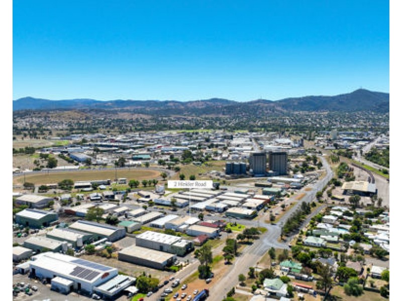 2 Hinkler Road, Tamworth NSW 2340