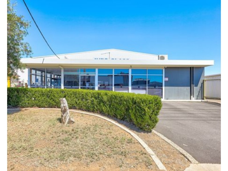 2 Hinkler Road, Tamworth NSW 2340