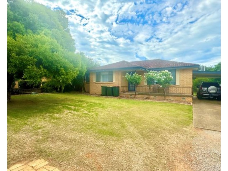 13 Robina Street, Tamworth NSW 2340