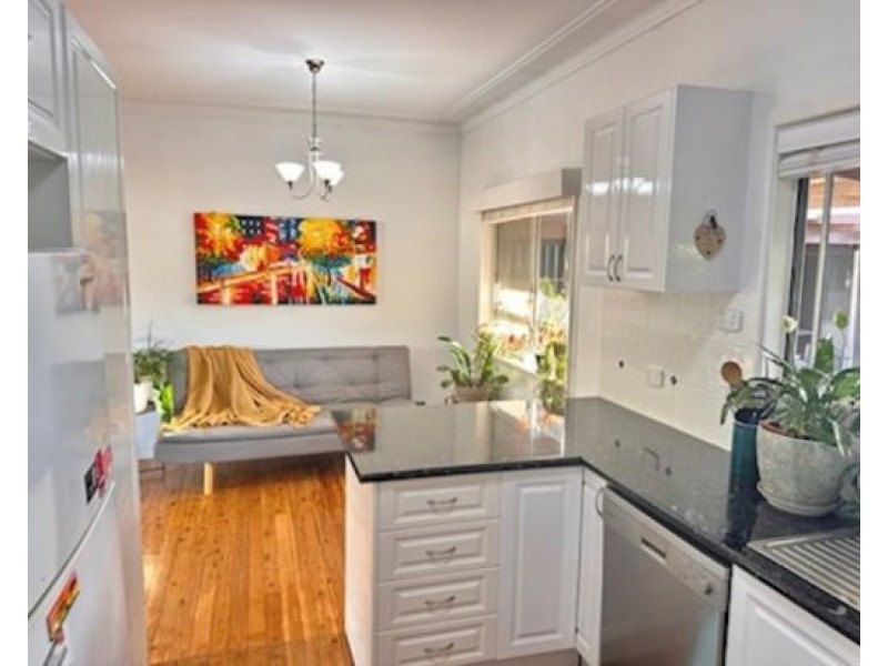 10 Churchill Street, Tamworth NSW 2340