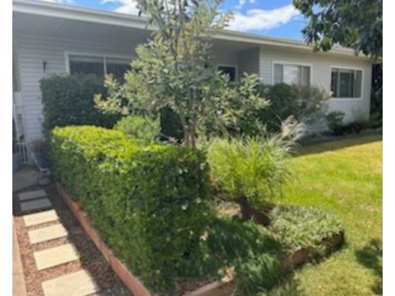 10 Churchill Street, Tamworth NSW 2340