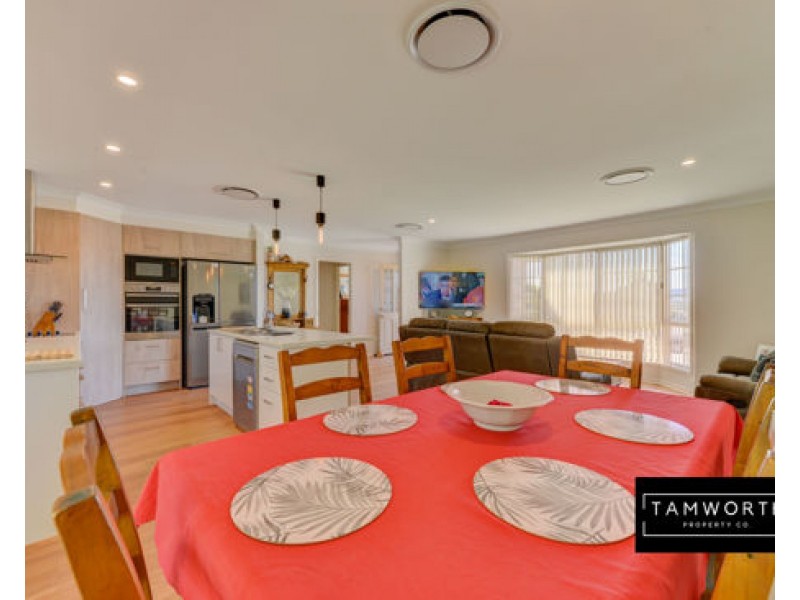 13 Craigends Place, Tamworth NSW 2340