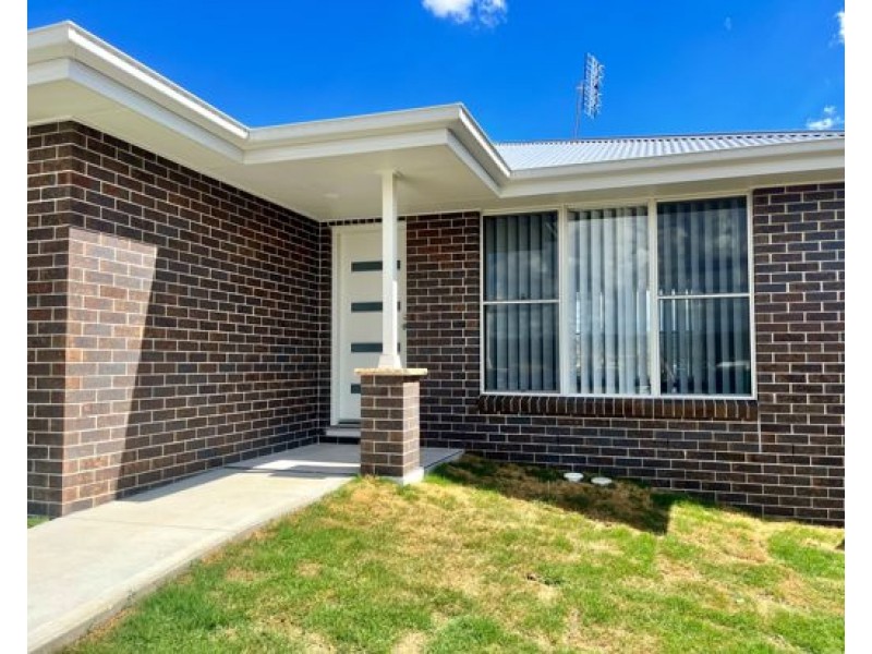 15a Hanbury Place, Tamworth NSW 2340