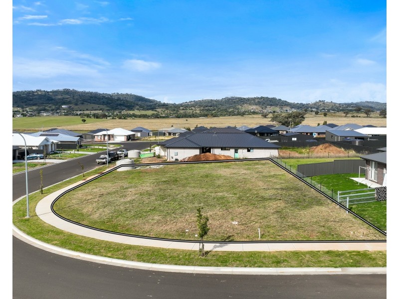 16 Peppercress Court, Tamworth NSW 2340