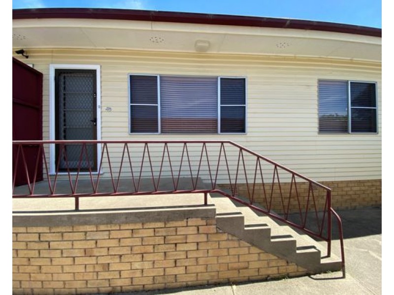 2/86 Denison Street, Tamworth NSW 2340