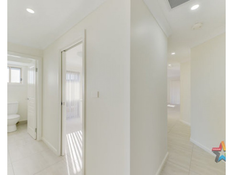2/3 Francis Avenue, Tamworth NSW 2340