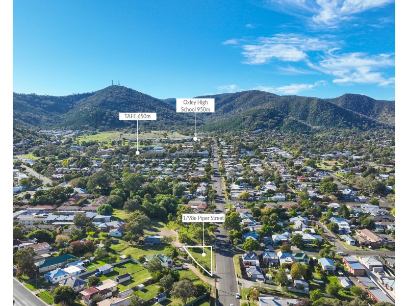 1/98E Piper Street, Tamworth NSW 2340