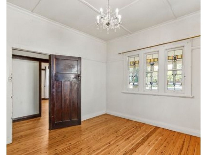 85 Crown Street, Tamworth NSW 2340