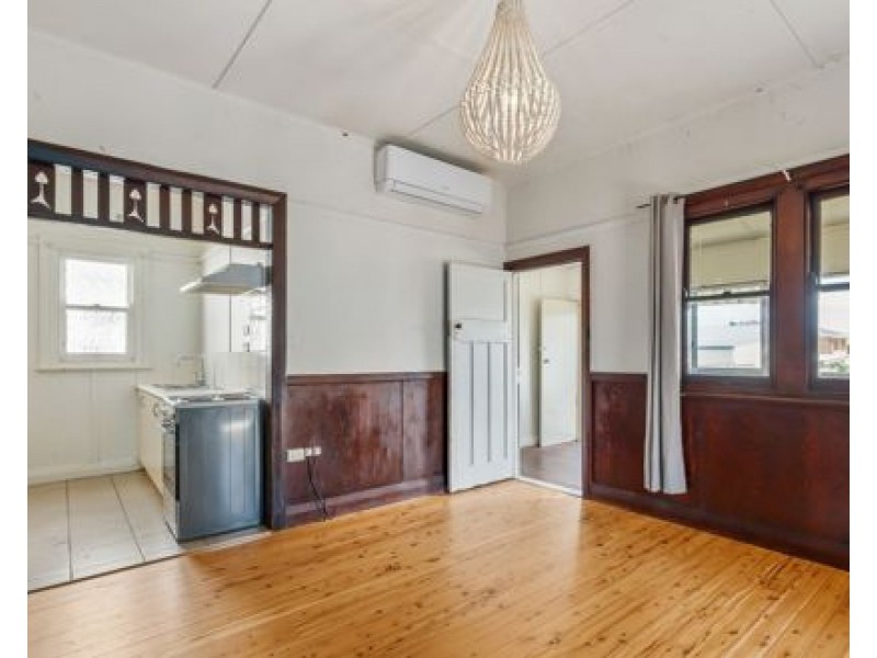 85 Crown Street, Tamworth NSW 2340