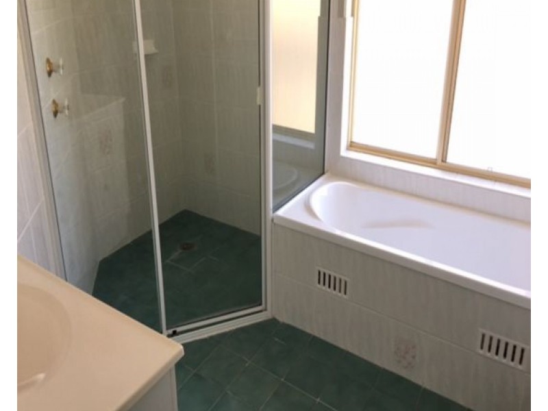 Unit 4/2A Darrell Road, Tamworth NSW 2340