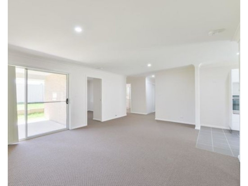 2A Reginald Drive, Tamworth NSW 2340