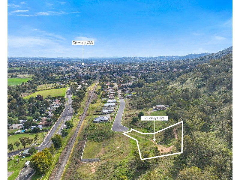 92 Valley Drive, Tamworth NSW 2340