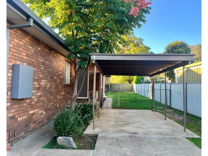 1/206 Johnston Street, Tamworth NSW 2340