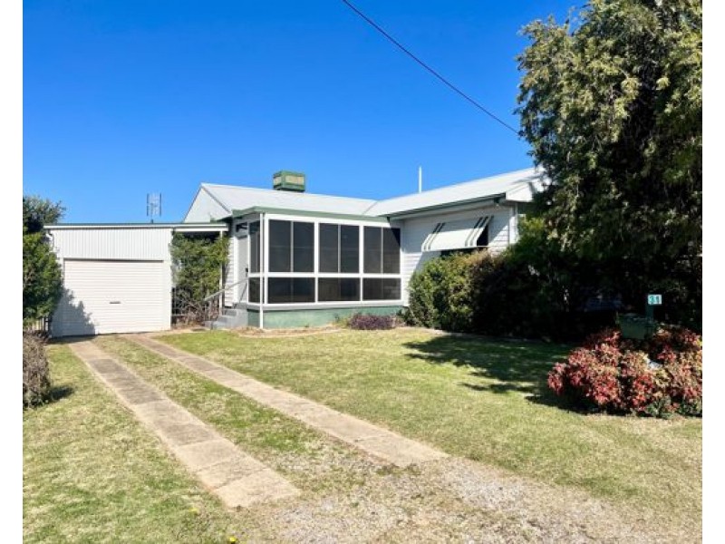 31 Bell Street, Tamworth NSW 2340