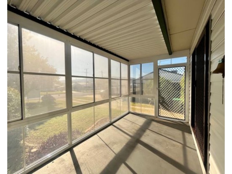 31 Bell Street, Tamworth NSW 2340