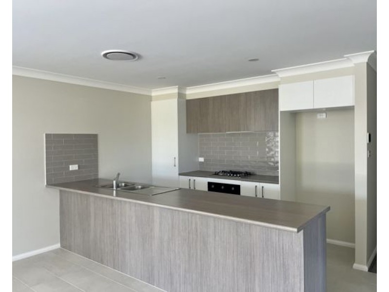 21 Mustang Close, Tamworth NSW 2340