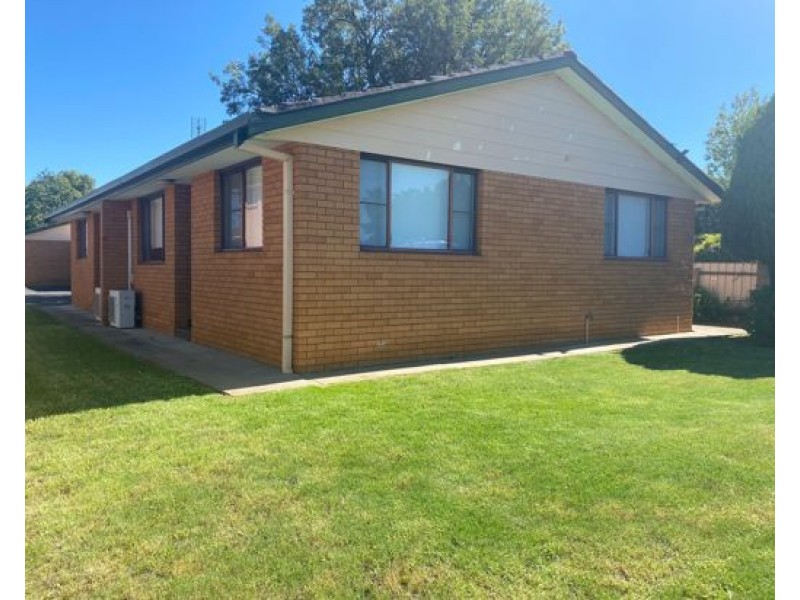 4/30 Lydia Street, Tamworth NSW 2340