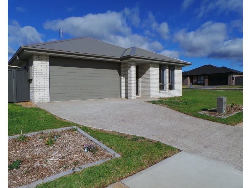 2 Kingham Street, Tamworth NSW 2340