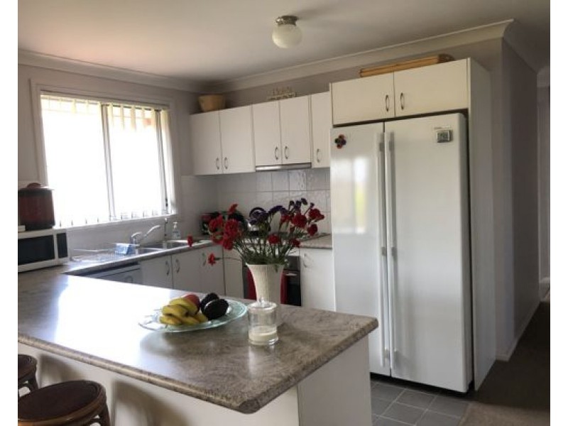 1 Kalinda Place, Hillvue NSW 2340
