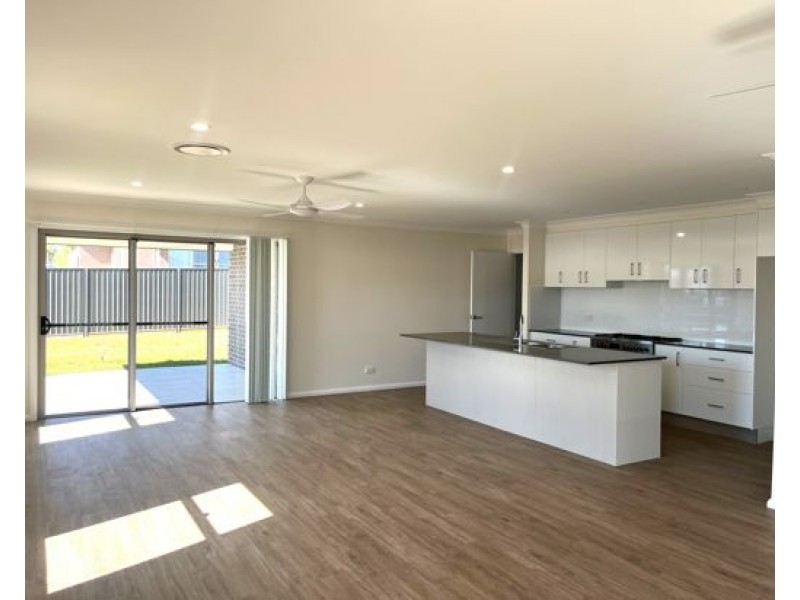 15 Evesham Circuit, Tamworth NSW 2340