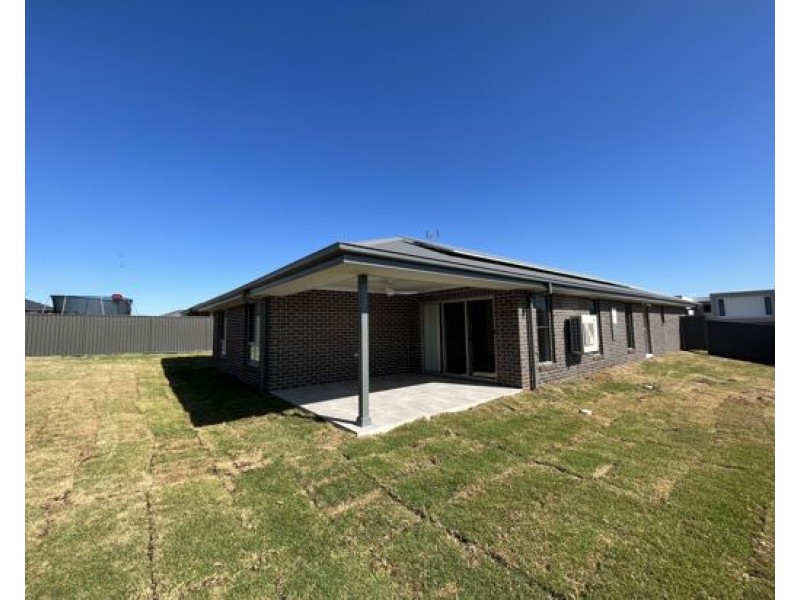 15 Evesham Circuit, Tamworth NSW 2340
