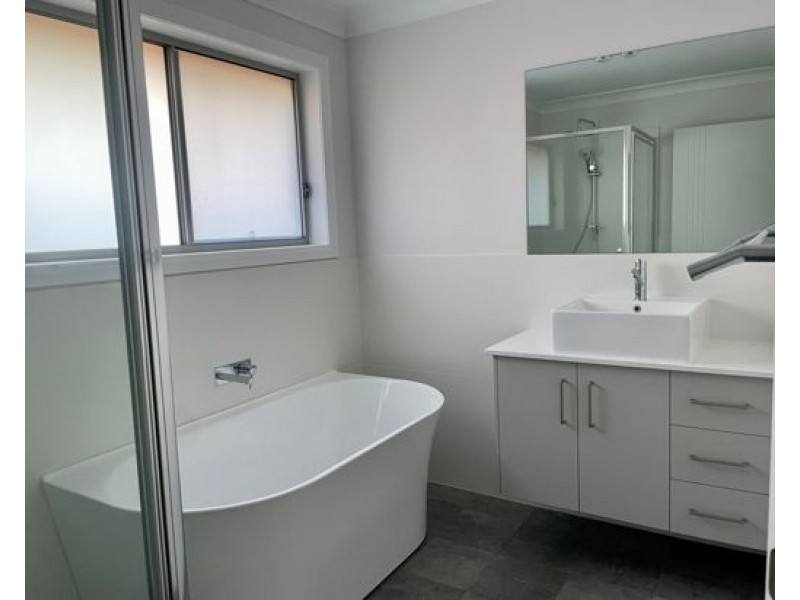 5 Evesham Circuit, Tamworth NSW 2340