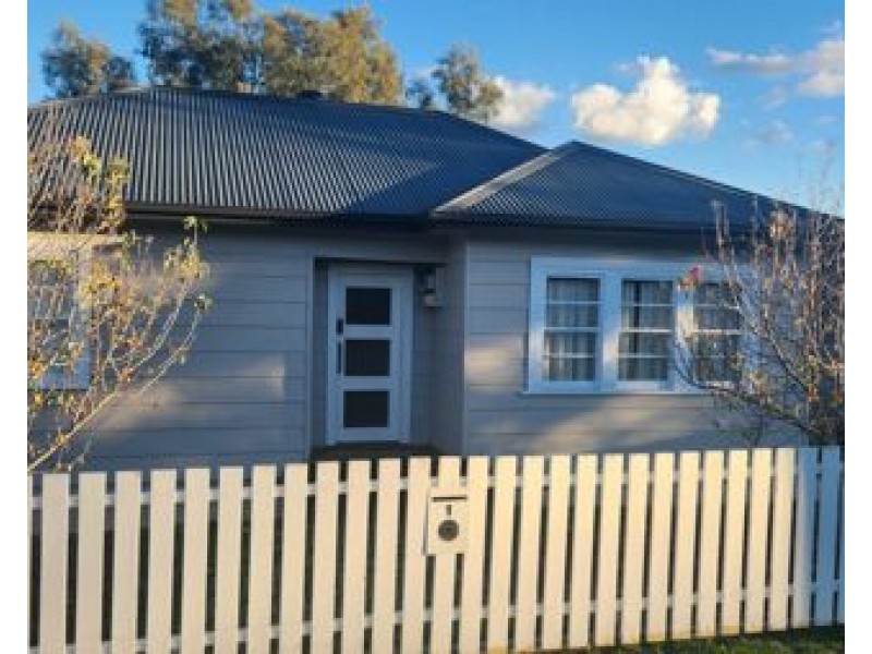 1 Patterson Street, Tamworth NSW 2340