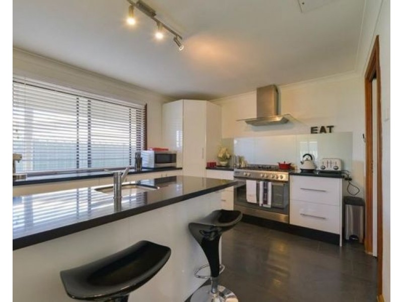 4 Karenvar Avenue, Tamworth NSW 2340