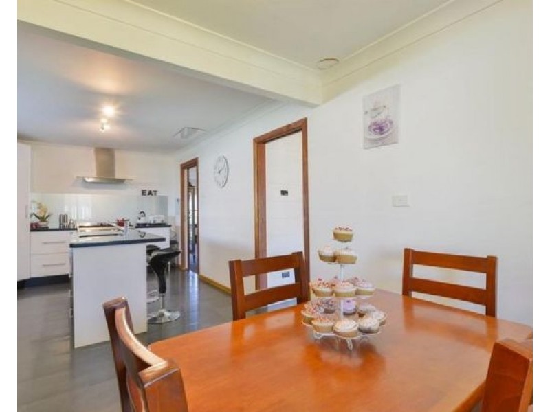 4 Karenvar Avenue, Tamworth NSW 2340