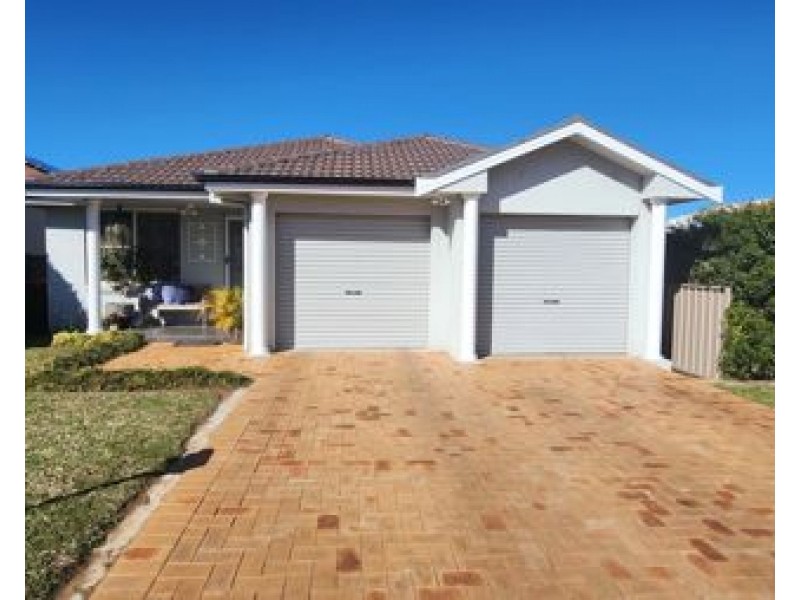8 Conimbla Cres, Tamworth NSW 2340