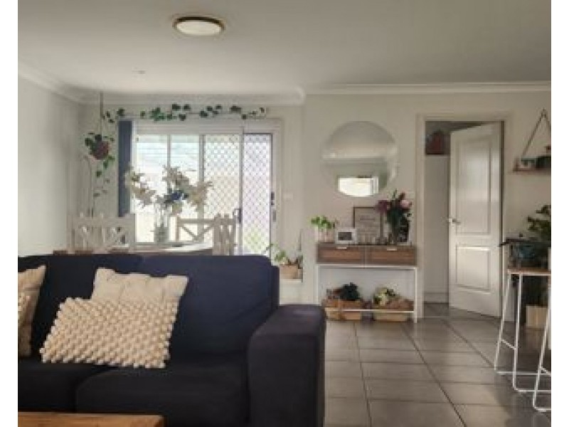 8 Conimbla Cres, Tamworth NSW 2340
