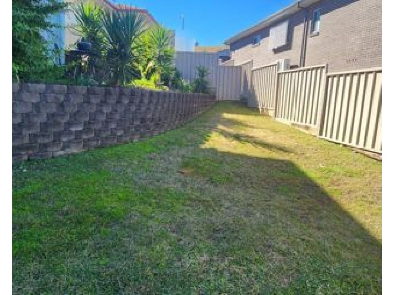 8 Conimbla Cres, Tamworth NSW 2340