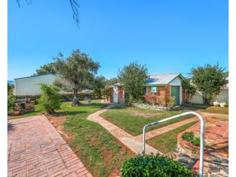 15 Hilton Street, Tamworth NSW 2340