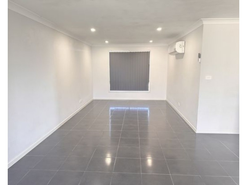 1/56 Tulipwood Cresent, Tamworth NSW 2340