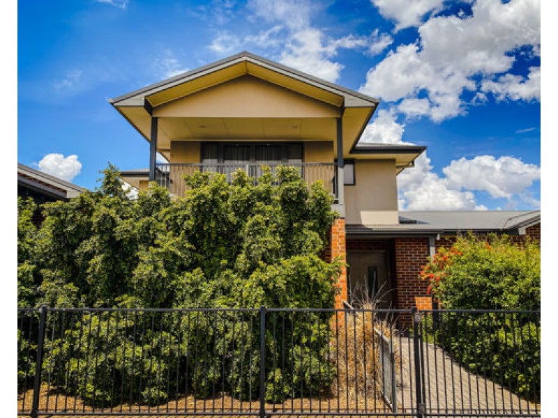 2/74a The Heights, Tamworth NSW 2340