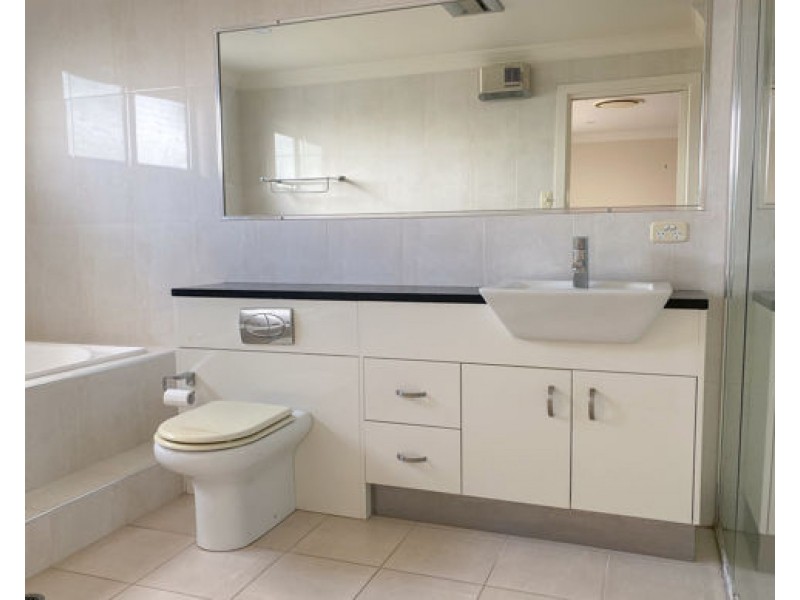 2/74a The Heights, Tamworth NSW 2340