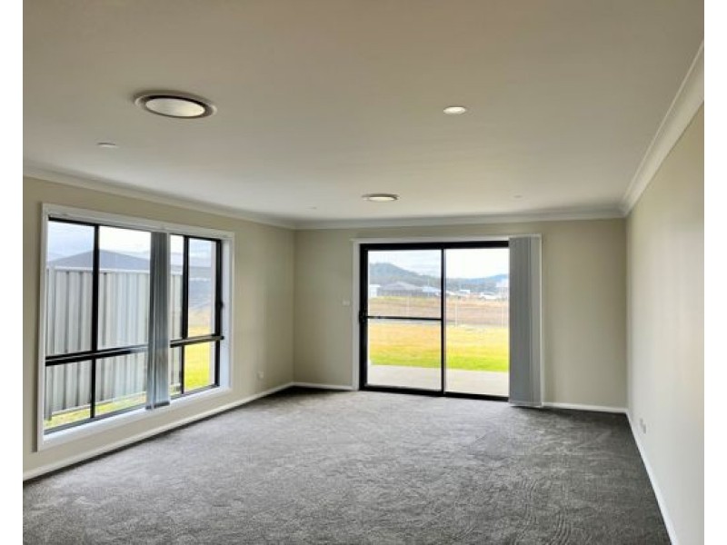 8 Kestral Street, Tamworth NSW 2340