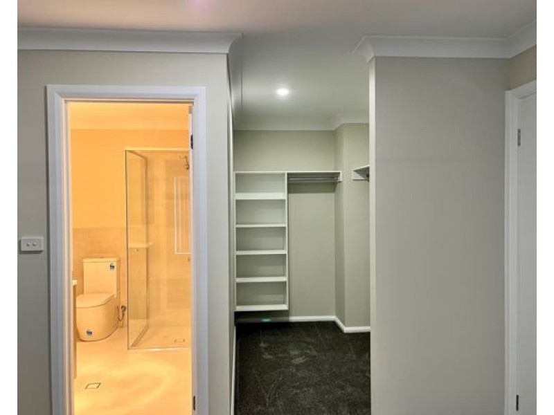 8 Kestral Street, Tamworth NSW 2340