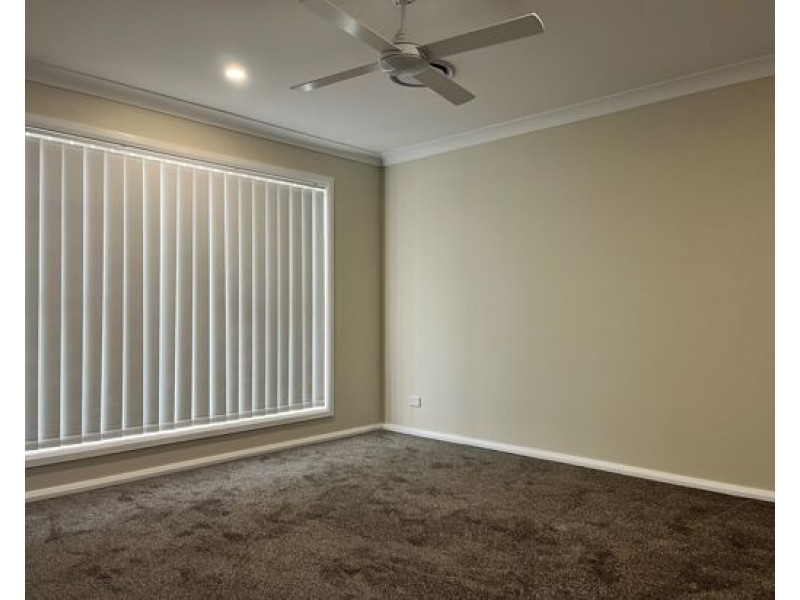 8 Kestral Street, Tamworth NSW 2340