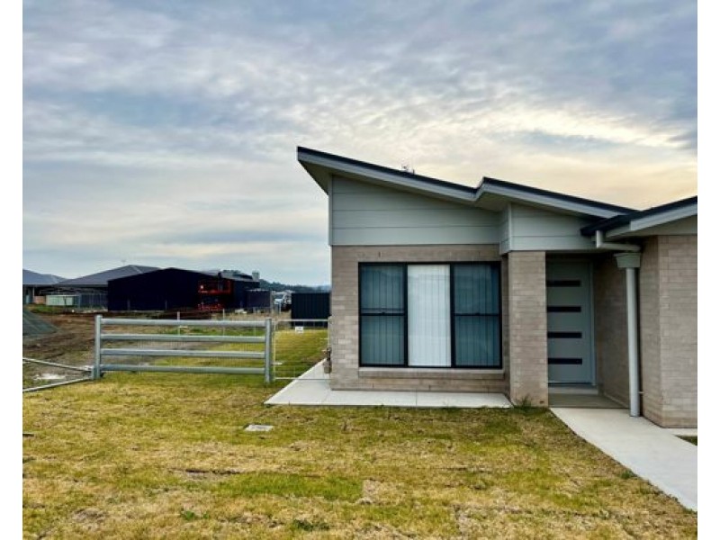 8a Kestral Street, Tamworth NSW 2340