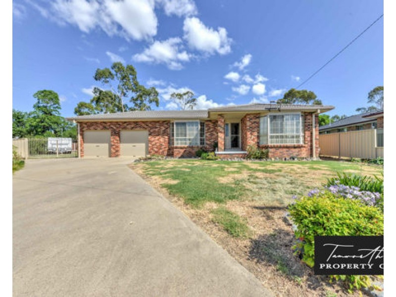 13 Craigends Place, Tamworth NSW 2340