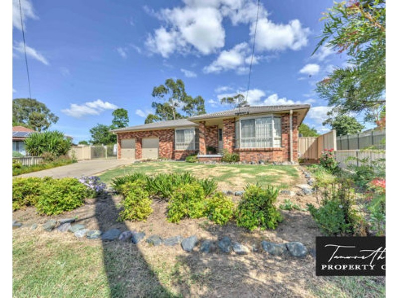 13 Craigends Place, Tamworth NSW 2340