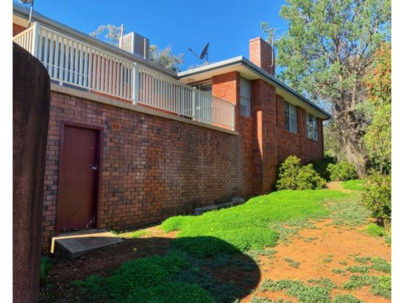 27 Mornington Crescent, Tamworth NSW 2340