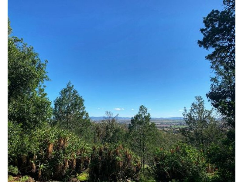 27 Mornington Crescent, Tamworth NSW 2340