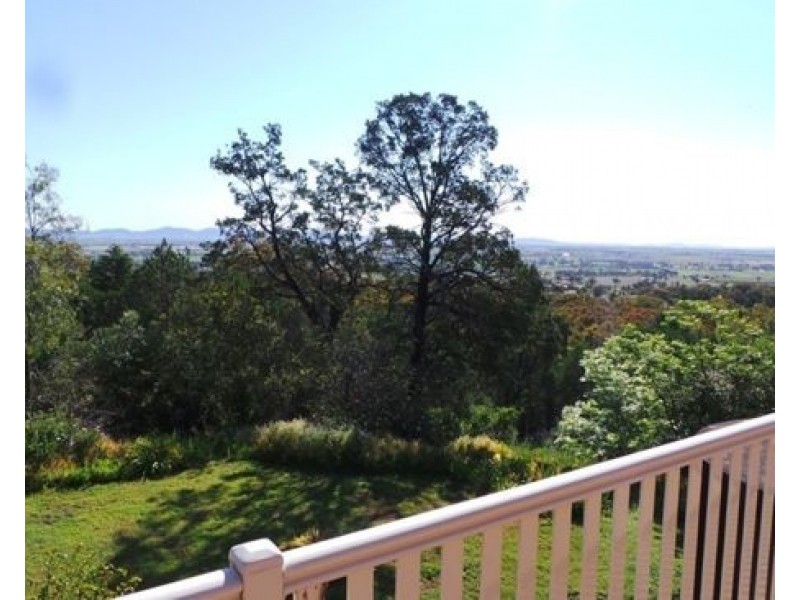 27 Mornington Crescent, Tamworth NSW 2340