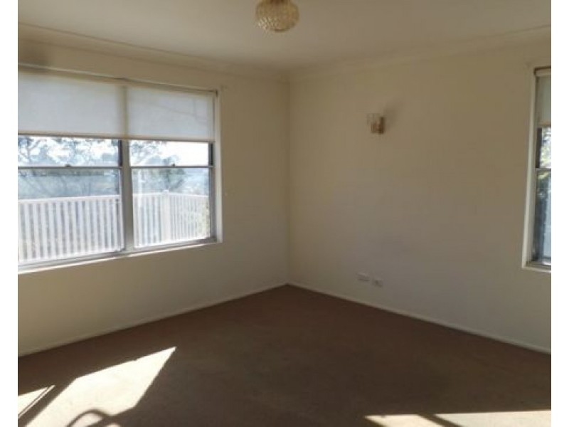 27 Mornington Crescent, Tamworth NSW 2340